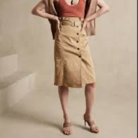 Banana Republic Factory Dresses & Skirts - Banana Republic Heritage Button Midi Skirt Tan Paperbag Cargo Preppy Utility